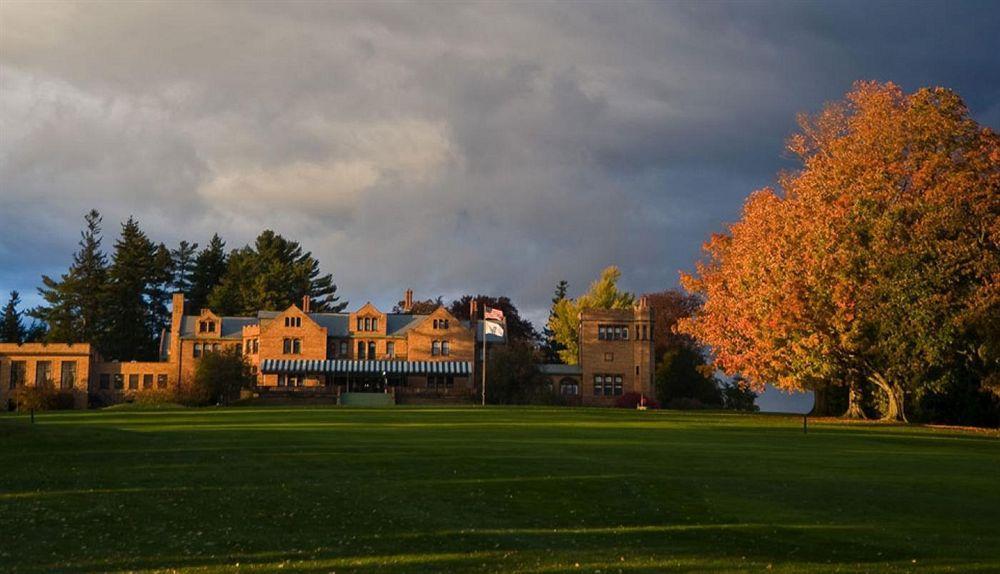 Cranwell Spa And Golf Resort (Adults Only) Lenox Exterior foto