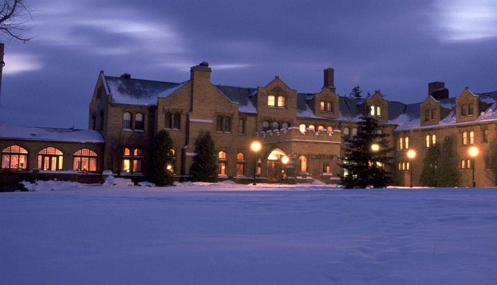 Cranwell Spa And Golf Resort (Adults Only) Lenox Exterior foto