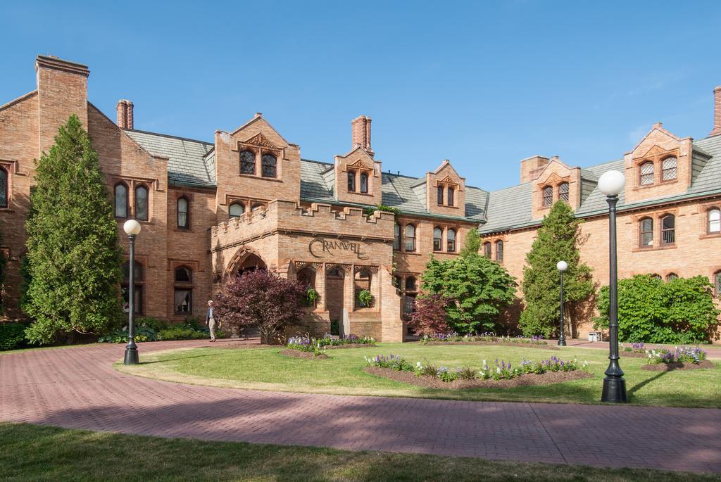 Cranwell Spa And Golf Resort (Adults Only) Lenox Exterior foto