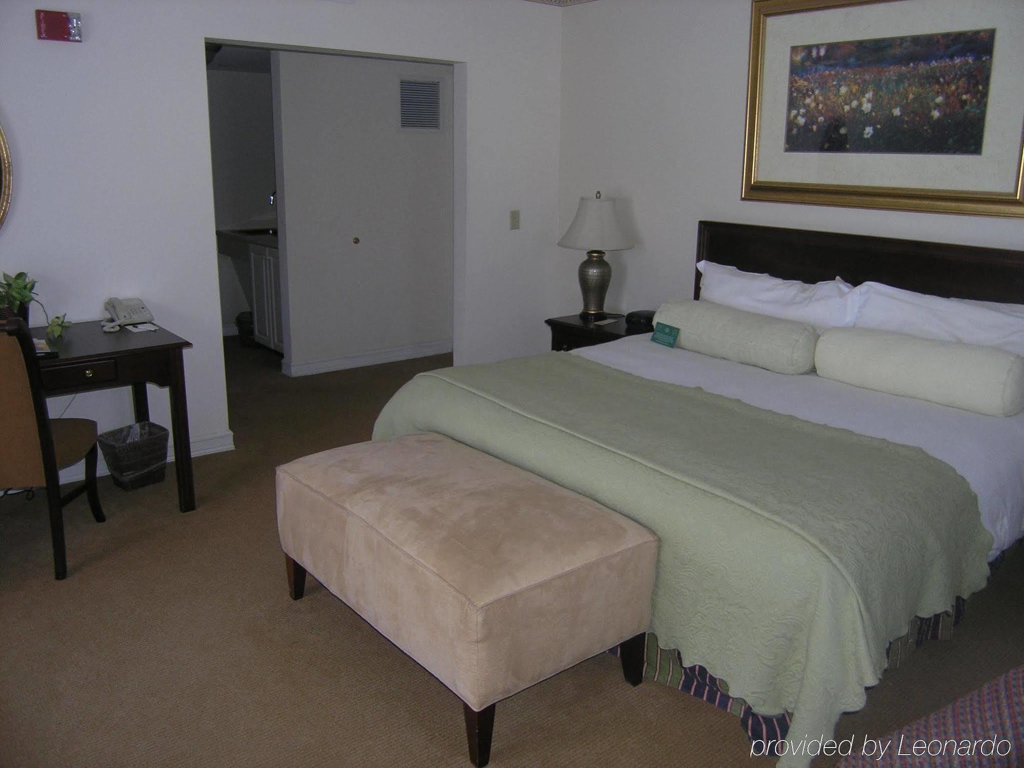 Cranwell Spa And Golf Resort (Adults Only) Lenox Exterior foto